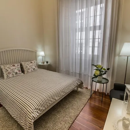 O Ateneu Ponta Delgada (Sao Miguel)