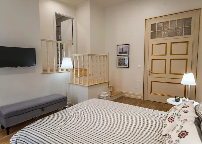 O Ateneu Ponta Delgada (Sao Miguel)