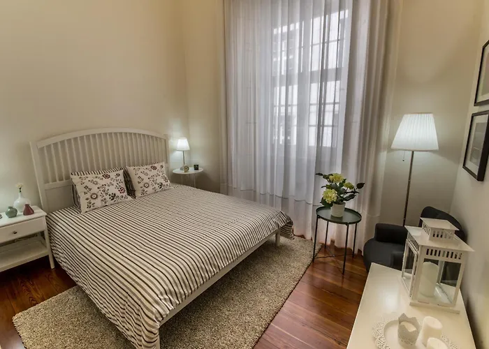 O Ateneu Ponta Delgada (Sao Miguel)